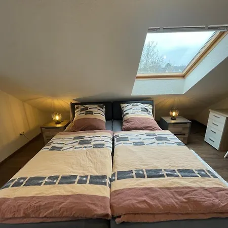 Ferienwohnung Fam. Albert * Heuchelheim-Klingen